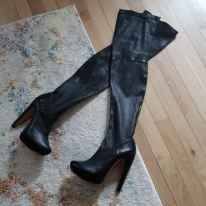 Roland Mouret Over the Knee lamb leather boots